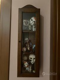 Piccola vetrina in legno