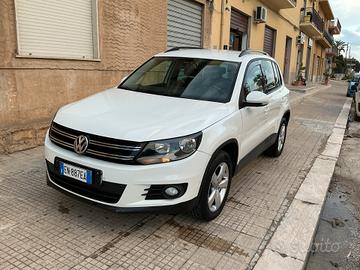 Volkswagen Tiguan 2.0 TDI 110 CV Sport & Style Blu