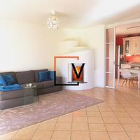 VILLA SINGOLA CON AMPIO GIARDINO