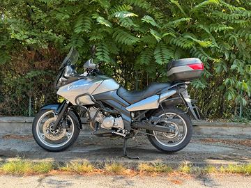 Moto Suzuki dl650 v strom 
