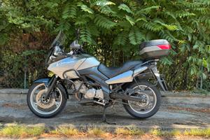 Moto Suzuki dl650 v strom 