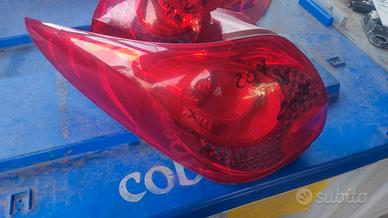 FANALE,STOP SX E DX PEUGEOT 207 STW ANNO 2010,