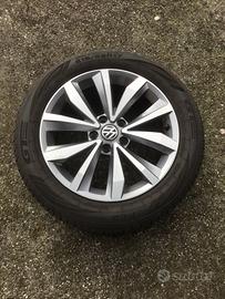 CERCHI LEGA T-ROC CON GOMME ESTIVE COME NUOVE