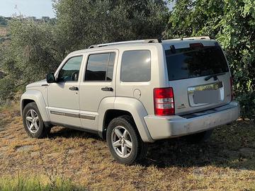 Jeep Cherokee 2800 CRD