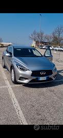 infiniti Q30