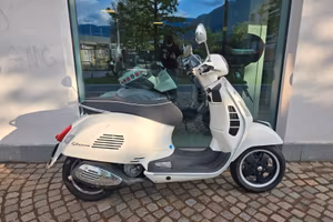 Vespa GTS 300