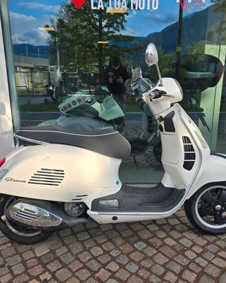 Vespa GTS 300