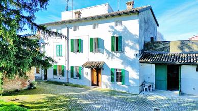 CASA INDIPENDENTE A TORRILE