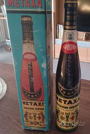 Bottiglia vintage METAXA 5 stelle confezionata