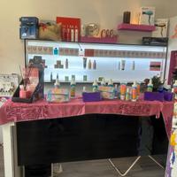 Bancone estetica con mensola