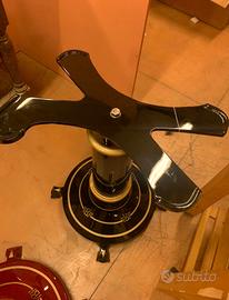 Piedistalli restaurati per affettatrici