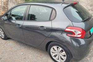 peugeot 208 1.2 5p 