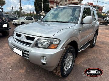 Mitsubishi Pajero 2.5 TDI 3p. GLS1 Autocarro