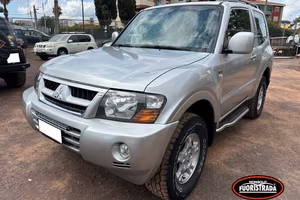 Mitsubishi Pajero 2.5 TDI 3p. GLS1 Autocarro