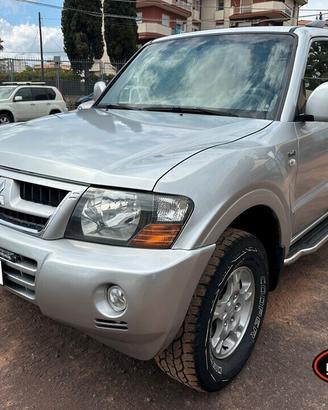 Mitsubishi Pajero 2.5 TDI 3p. GLS1 Autocarro