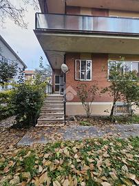 MONOLOCALE A FERRARA