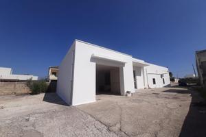 Locale commerciale Alessano