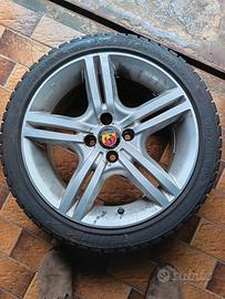  4 gomme da neve complete di cerchi in lega