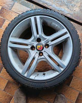 4 gomme da neve complete di cerchi in lega