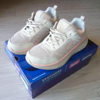 Skechers D’Lux Walker