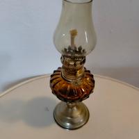 lampada ad olio in miniatura 