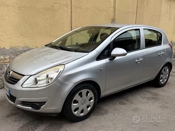 Opel corsa 1.2 gpl