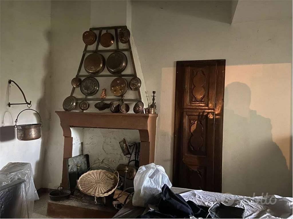 Rustico / Casale di 959 m² con più di 5 locali a Q - Vista 4