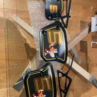 Porta nimero con telai e cupolino scrambler ducati
