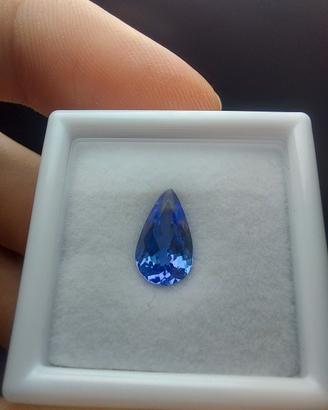 Tanzanite naturale alta qualità 1.355 carati