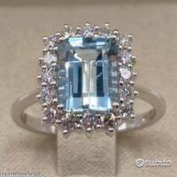 ANELLO ORO 18kt. DIAMANTI ED ACQUAMARINA SMERALDO