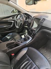 OPEL Insignia - 2011