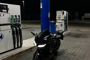 R125 2022 full black con antifurto allarme