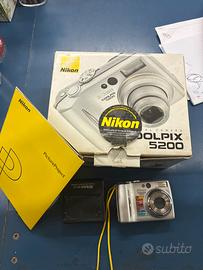 NIKON COOLPIX 5200