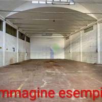 Locale commerciale mq 500