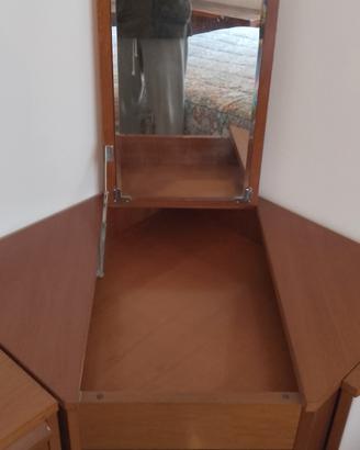 Set comodini cassettone con angoliera e punto luce