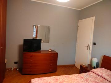 Camera da letto in ciliegio massello 