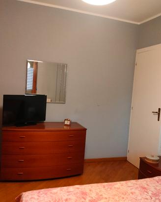 Camera da letto in ciliegio massello 