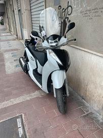 Honda sh 300 abs