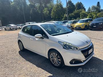 Peugeot 208 PureTech 82 5p. Allure