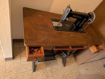 macchina da cucire a pedali Vintage