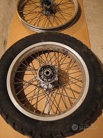 ricambi KTM 640  cerchi serbatoio 