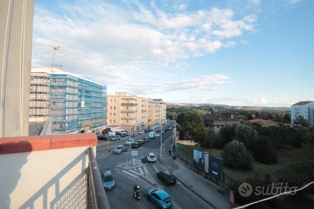 Via Napoli. Quadrilocale con doppio servizio