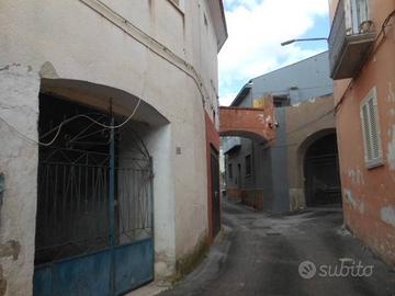 Appartamento di 190 m² con più di 5 locali e box a