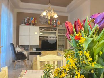 4 LOCALI A CASTELLAMMARE DI STABIA