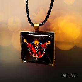 collana Hardcore Thunderdome, cabochon in resina