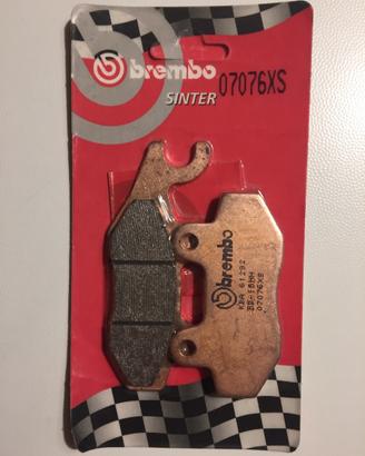 Pastiglie freno Brembo sigillate 07076XS x Scooter