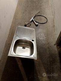 lavabo lavandino con miscelatore 