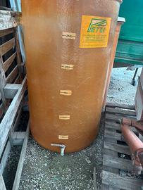 Serbatoio in vetro resina