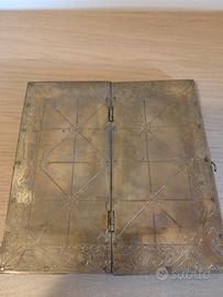 Gioco da tavolo vintage Bagh Chal Napalese.