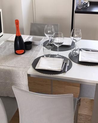 Tavolo da cucina bianco poro aperto allungabile